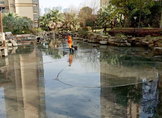 应县景观池淤泥清理